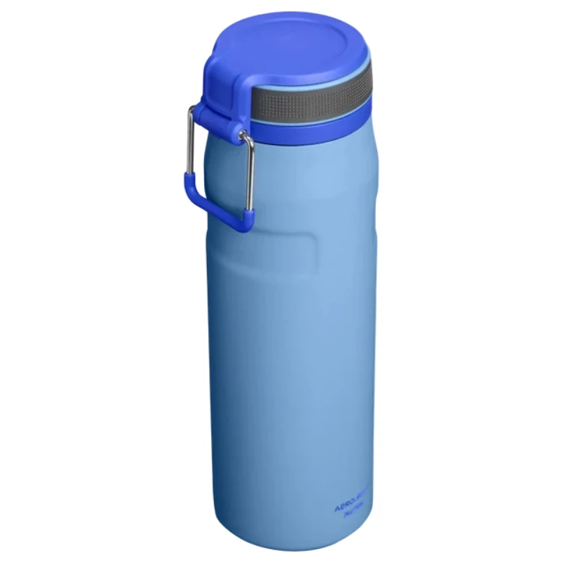 Garrafa de água em aço inoxidável com isolamento a vácuo e palhinha STANLEY IceFlow Bottle Twist Flip 0,71L azul-claro