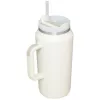 Copo STANLEY The Quencher H2.0 FlowState 1,90L creme com palhinha