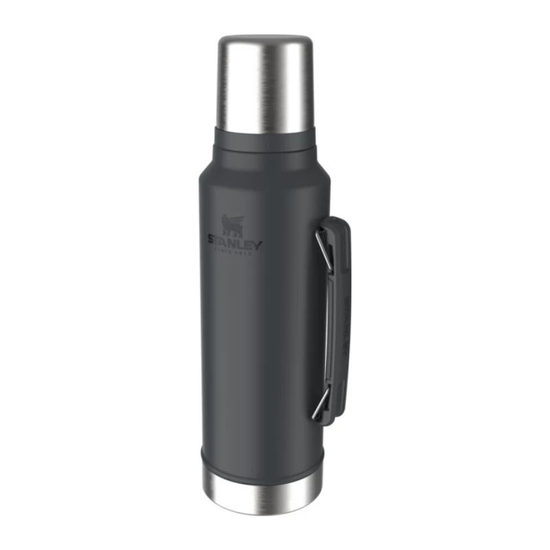 Garrafa térmica STANLEY The Legendary Classic 1,4L preto mate