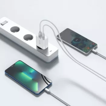 Tech-Protect capa traseira MagSafe branca para Apple iPhone 15 Pro Max