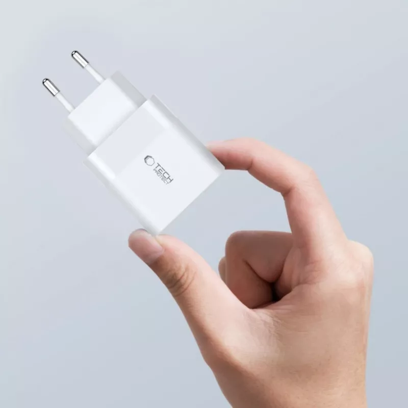 Tech-Protect capa traseira MagSafe branca para Apple iPhone 15 Pro Max