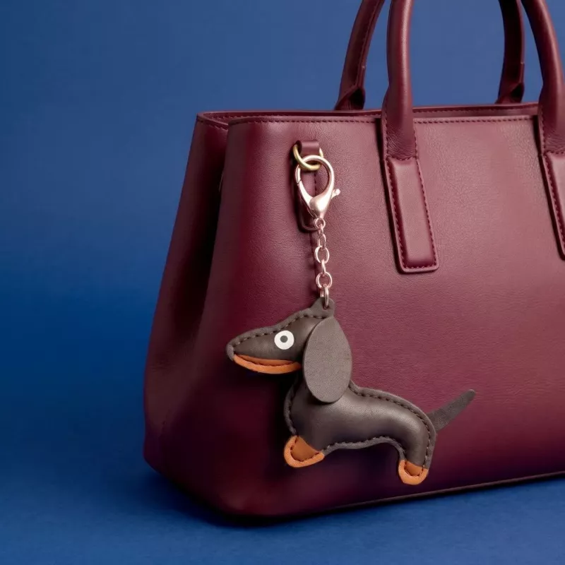 TFO Corrente universal para telemóvel com motivo dachshund, castanho, 150 cm, banda crossbody ajustável com patch de âncora